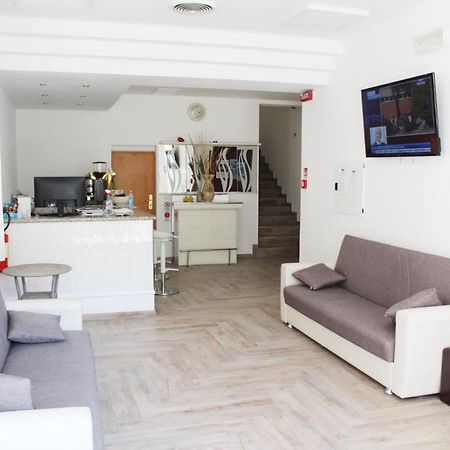 Hotel Luna Rimini Eksteriør billede