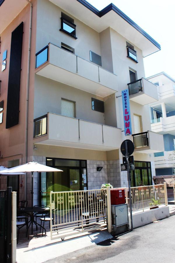 Hotel Luna Rimini Eksteriør billede