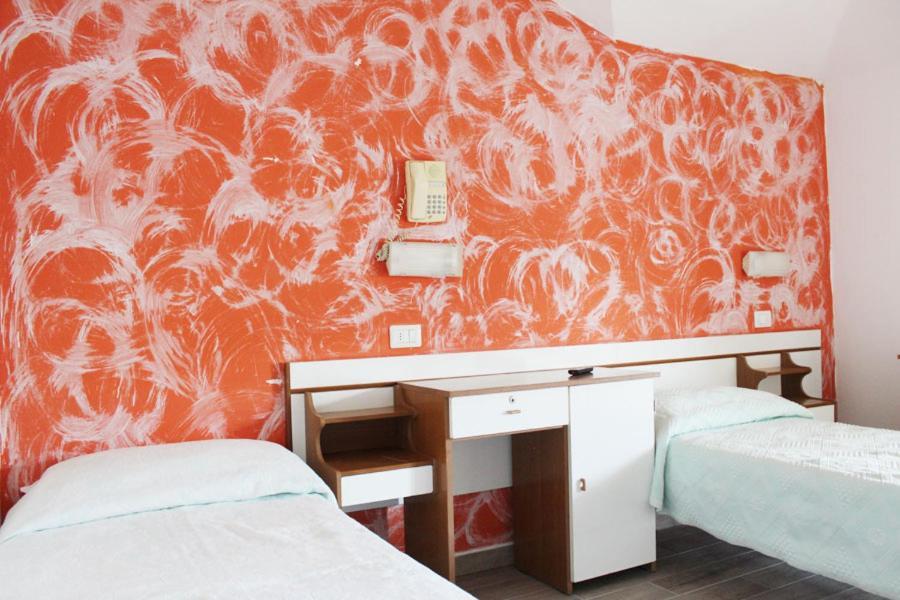 Hotel Luna Rimini Eksteriør billede
