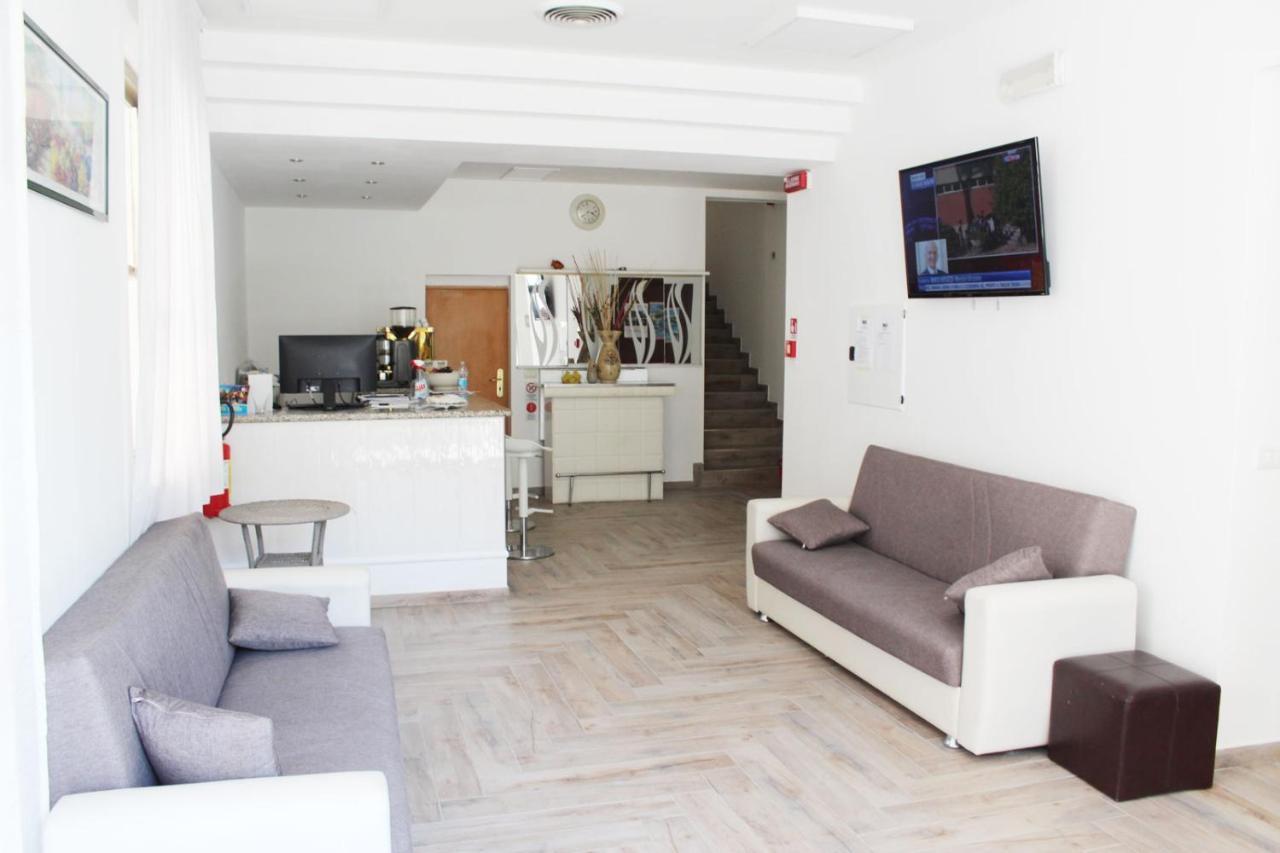 Hotel Luna Rimini Eksteriør billede
