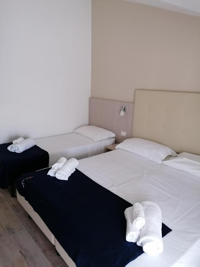Hotel Luna Rimini Eksteriør billede