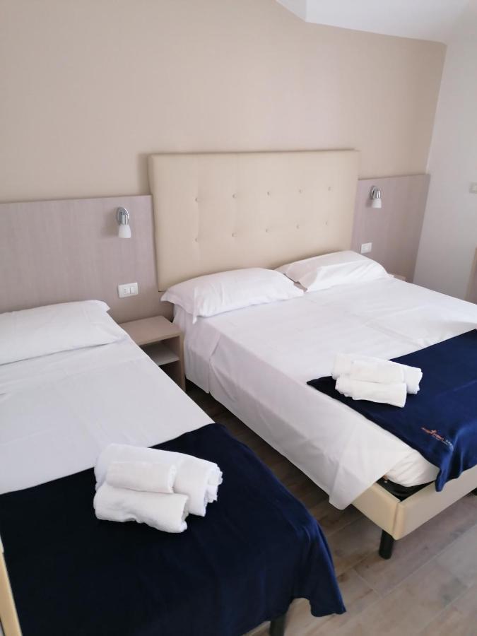 Hotel Luna Rimini Eksteriør billede